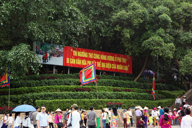 Văn phòng Hội Cựu TNXP Việt Nam dâng hương Đền Hùng nhân ngày giỗ tổ